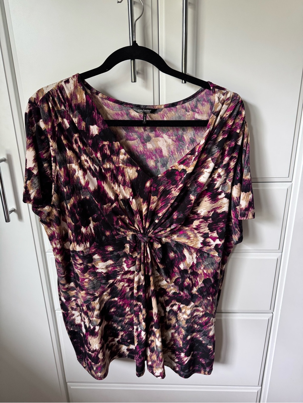 Daisy Fuentes Purple, Cream & Black Twist-Front Tunic